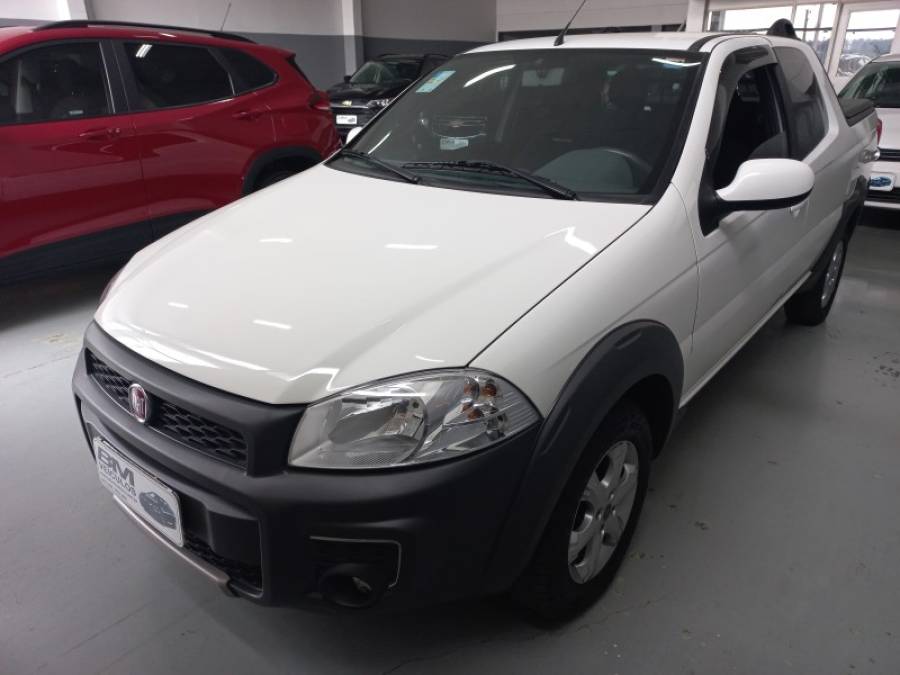 FIAT - STRADA - 2018/2019 - Branca - R$ 76.000,00