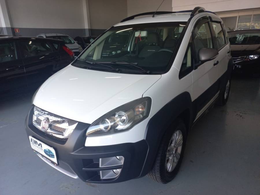 FIAT - IDEA - 2012/2012 - Branca - R$ 35.000,00