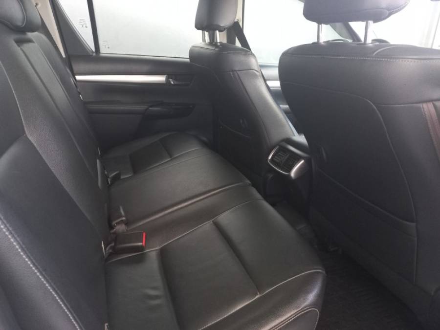 TOYOTA - HILUX - 2016/2016 - Cinza - R$ 179.000,00