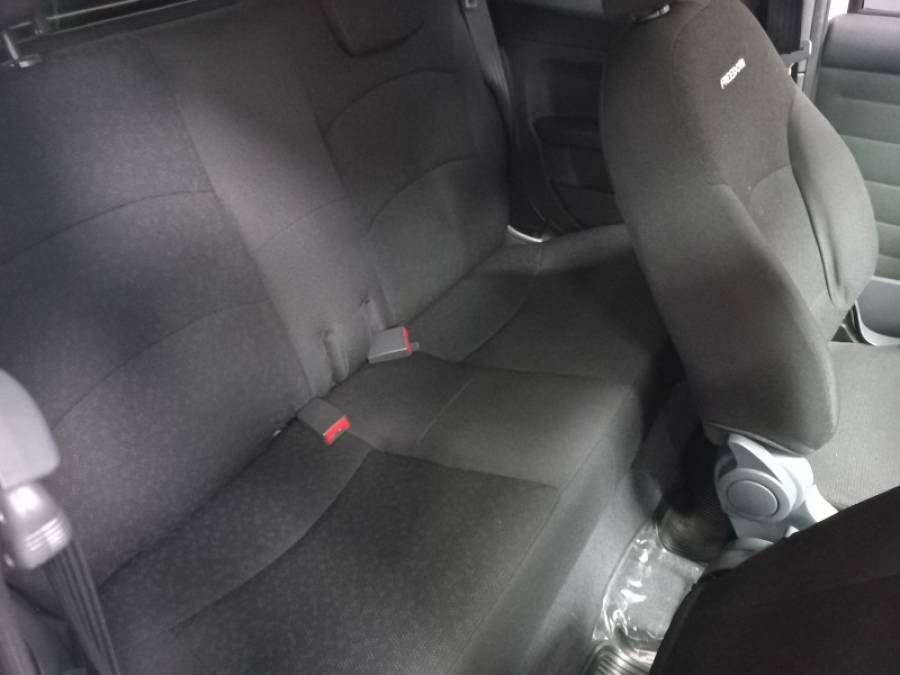 FIAT - STRADA - 2018/2019 - Branca - R$ 76.000,00