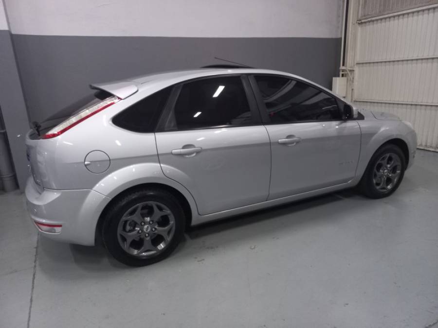 FORD - FOCUS - 2011/2011 - Prata - R$ 44.000,00