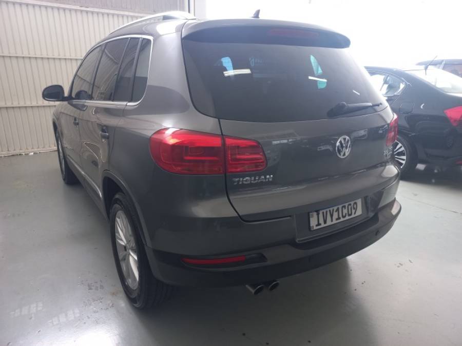 VOLKSWAGEN - TIGUAN - 2011/2012 - Cinza - R$ 61.000,00