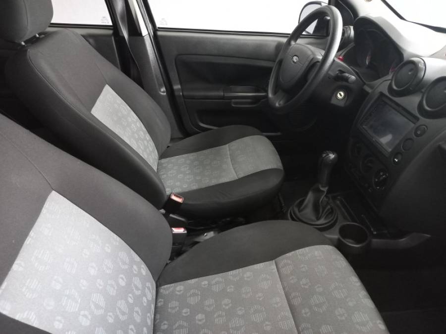 FORD - FIESTA - 2010/2011 - Preta - R$ 27.000,00