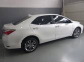 TOYOTA - COROLLA - 2017/2018 - Branca - R$ 99.900,00
