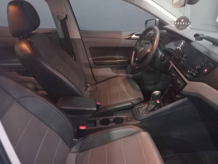 VOLKSWAGEN - VIRTUS - 2018/2019 - Prata - R$ 74.000,00