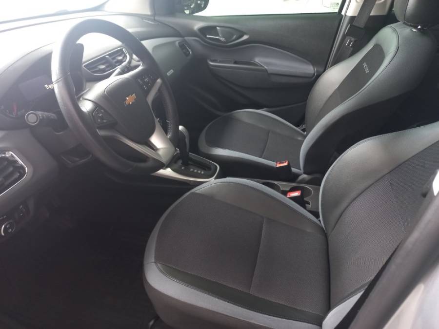 CHEVROLET - ONIX - 2019/2019 - Prata - R$ 75.000,00