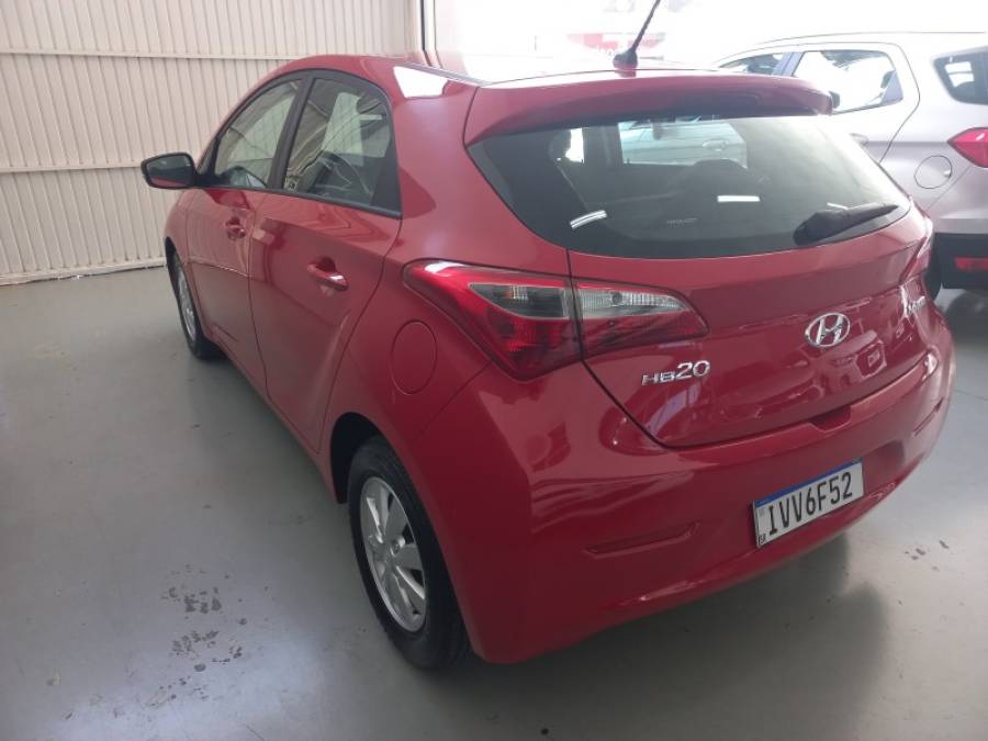 HYUNDAI - HB20 - 2014/2015 - Vermelha - R$ 51.000,00