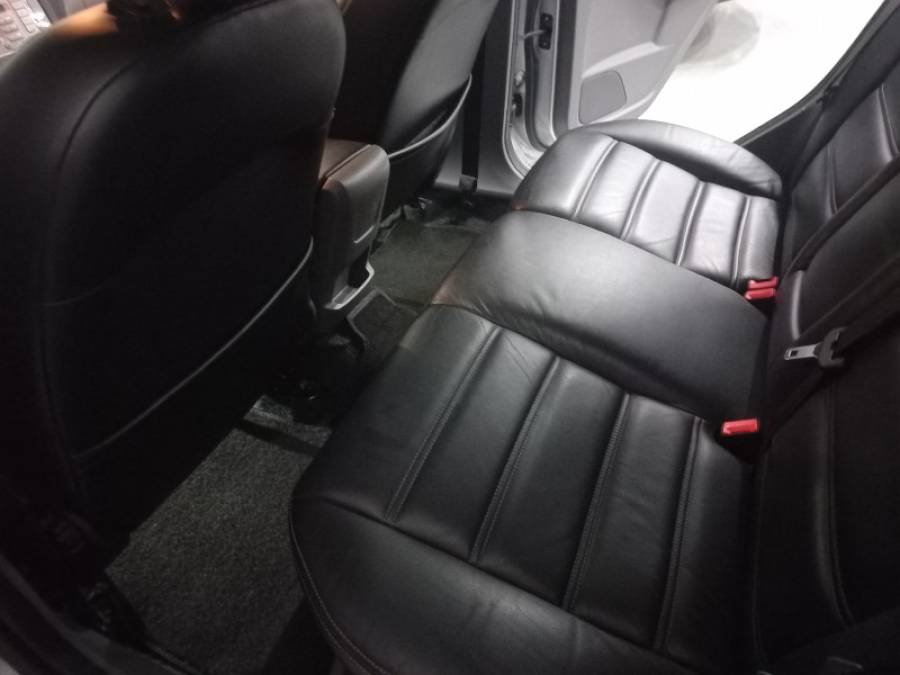 FORD - FOCUS - 2011/2011 - Prata - R$ 44.000,00
