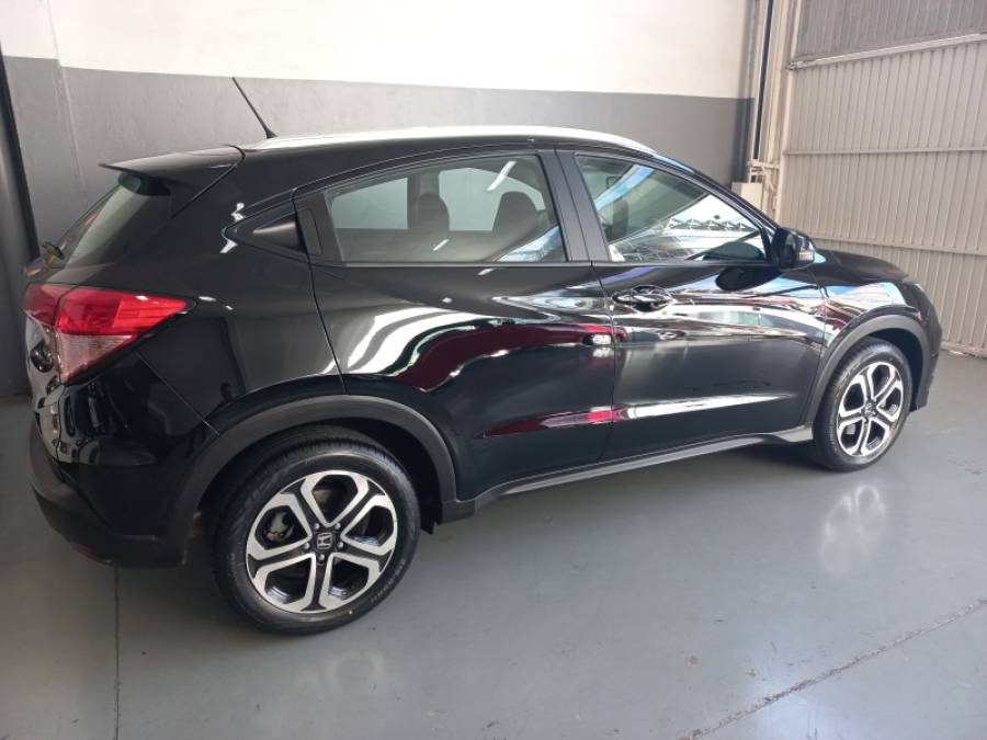 HONDA - HR-V - 2015/2016 - Preta - R$ 84.900,00
