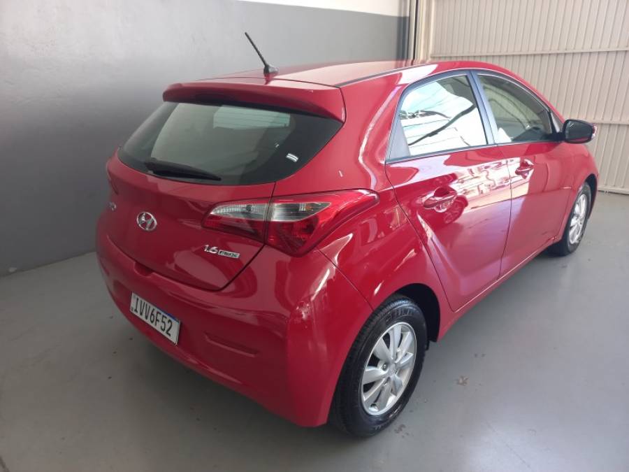 HYUNDAI - HB20 - 2014/2015 - Vermelha - R$ 51.000,00