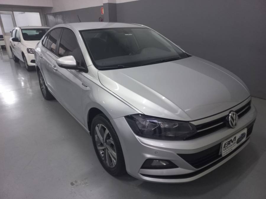VOLKSWAGEN - VIRTUS - 2018/2019 - Prata - R$ 74.000,00