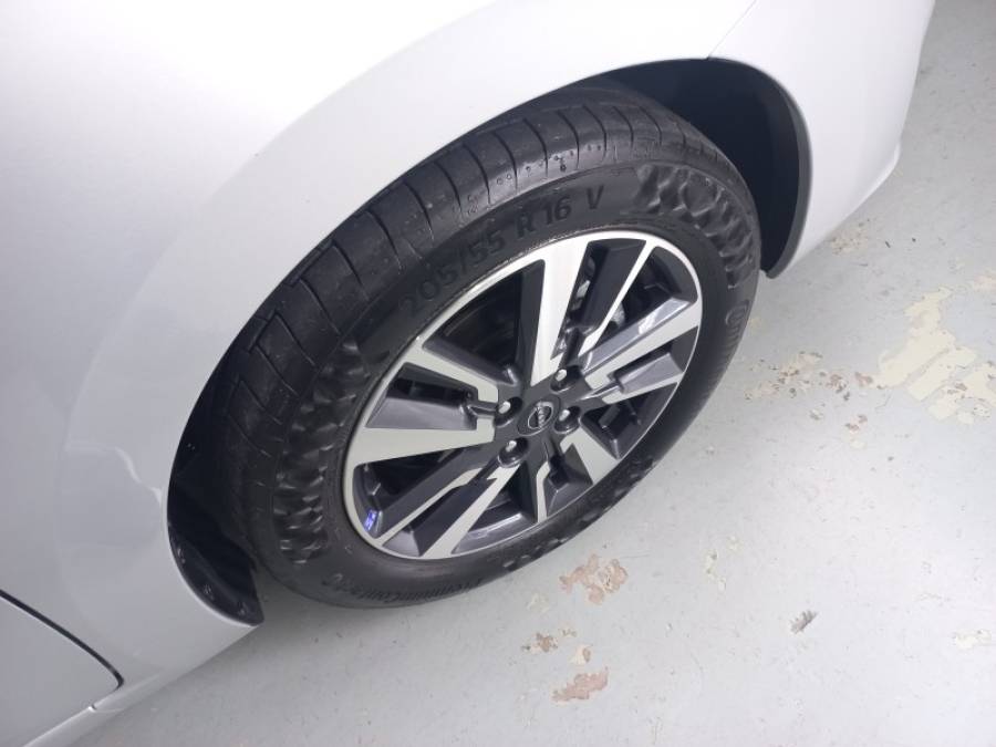 NISSAN - VERSA - 2024/2024 - Prata - R$ 109.900,00