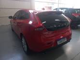 VOLVO - V40 - 2015/2015 - Vermelha - R$ 75.000,00
