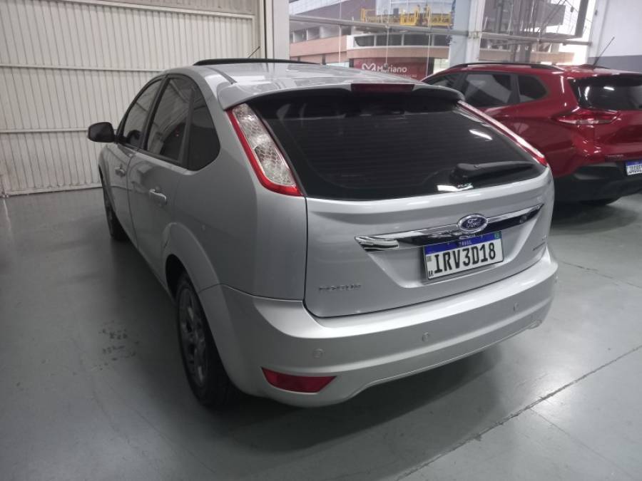FORD - FOCUS - 2011/2011 - Prata - R$ 44.000,00