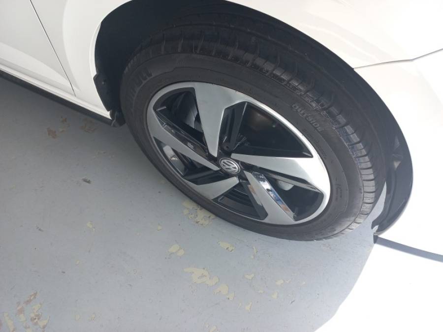 VOLKSWAGEN - VIRTUS - 2020/2020 - Branca - R$ 105.000,00