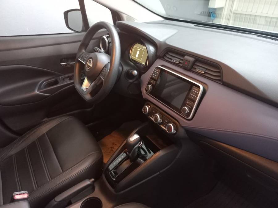 NISSAN - VERSA - 2024/2024 - Prata - R$ 109.900,00