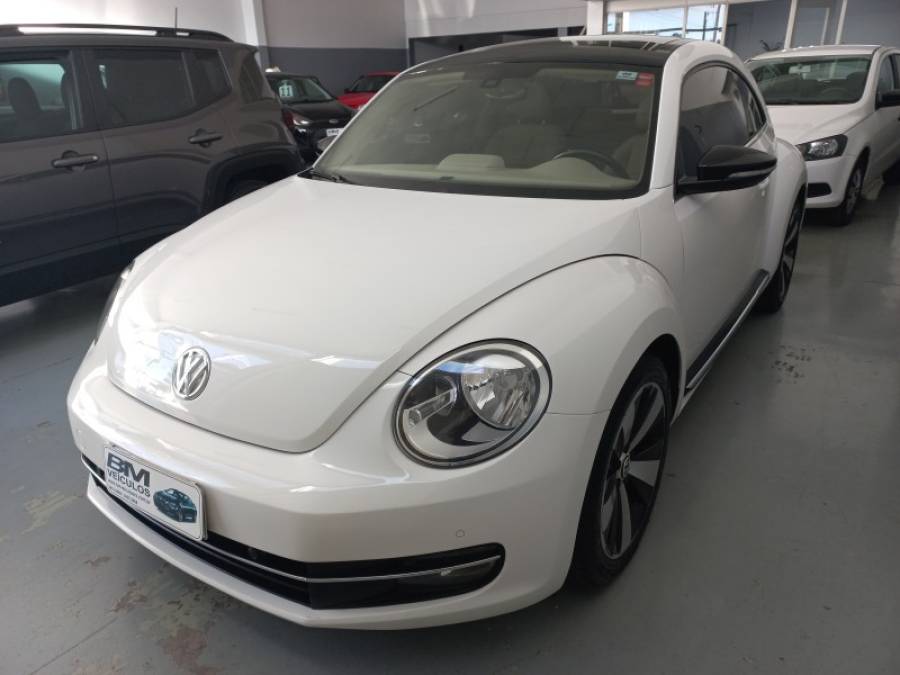 VOLKSWAGEN - FUSCA - 2013/2014 - Branca - R$ 109.000,00
