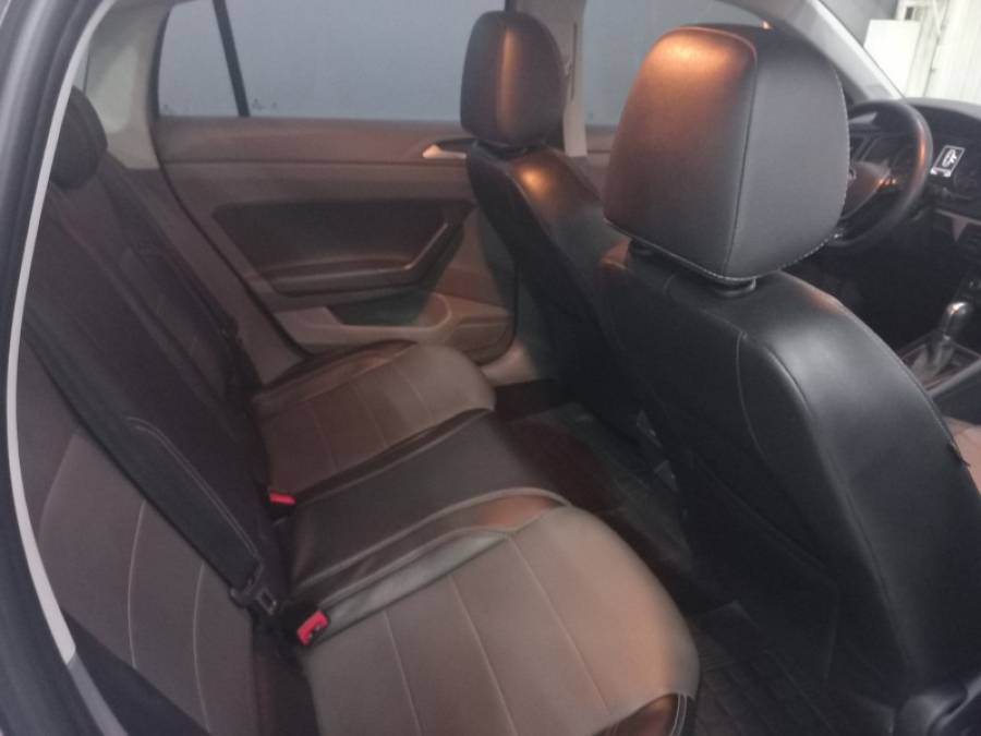 VOLKSWAGEN - VIRTUS - 2018/2019 - Prata - R$ 74.000,00