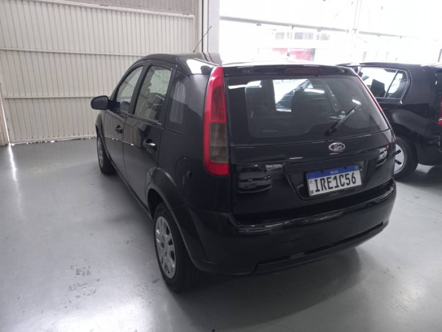 FORD - FIESTA - 2010/2011 - Preta - R$ 27.000,00