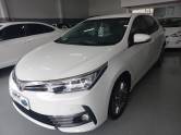 TOYOTA - COROLLA - 2017/2018 - Branca - R$ 99.900,00