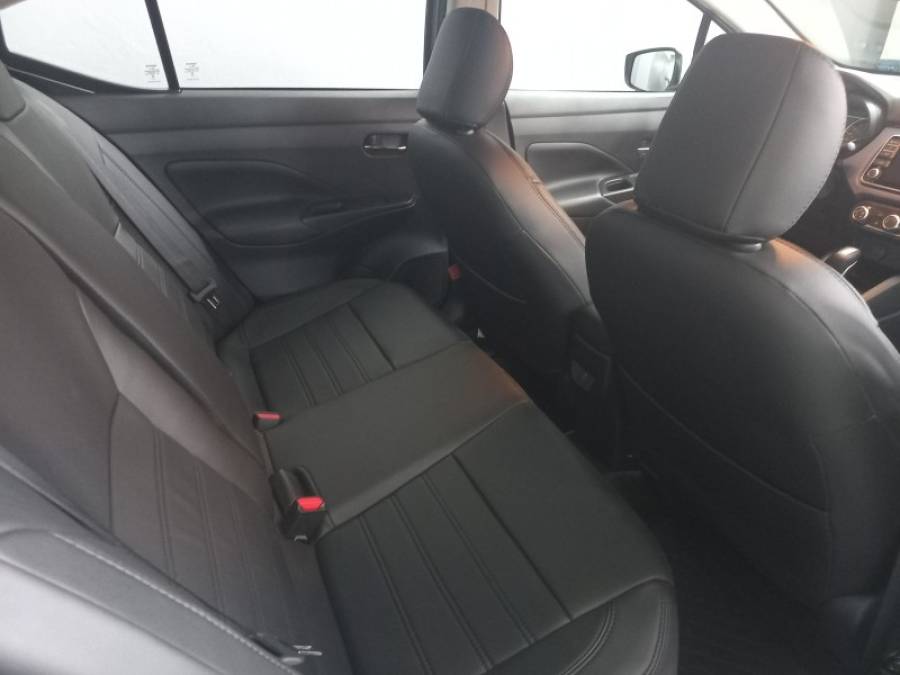 NISSAN - VERSA - 2024/2024 - Prata - R$ 109.900,00